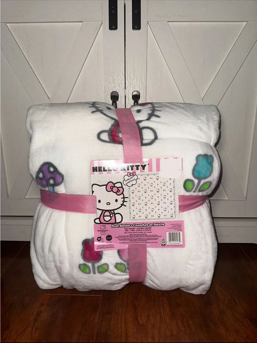 Hello Kitty Multicolor Floral & Mushroom Queen Plush Throw Blanket